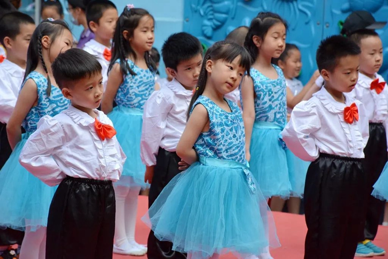 ������Ӣ���׶�԰(־��԰)