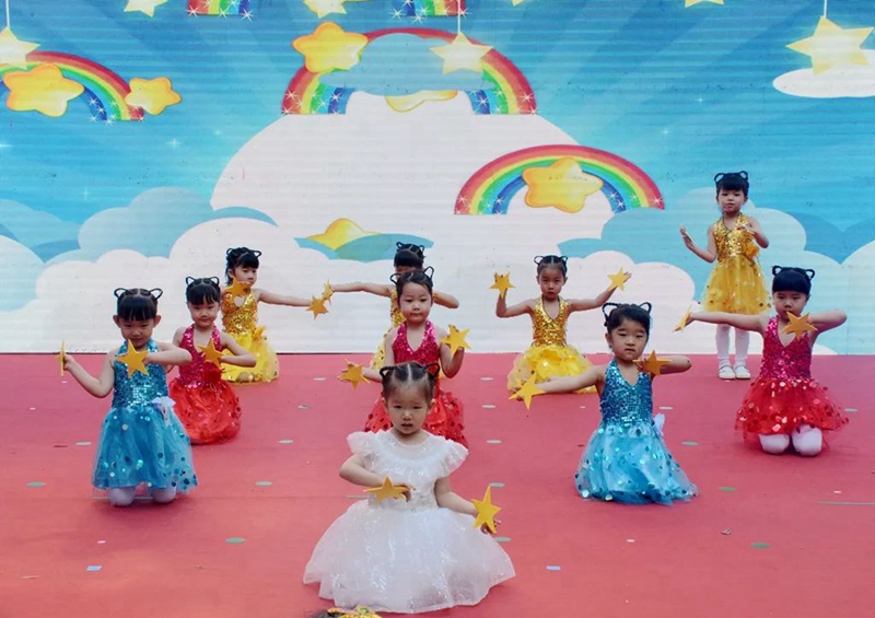 Ӣ���׶�԰(־��԰)