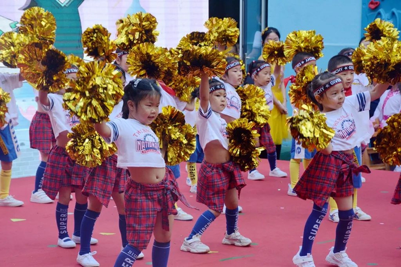 ����Ӣ���׶�԰(־��԰)