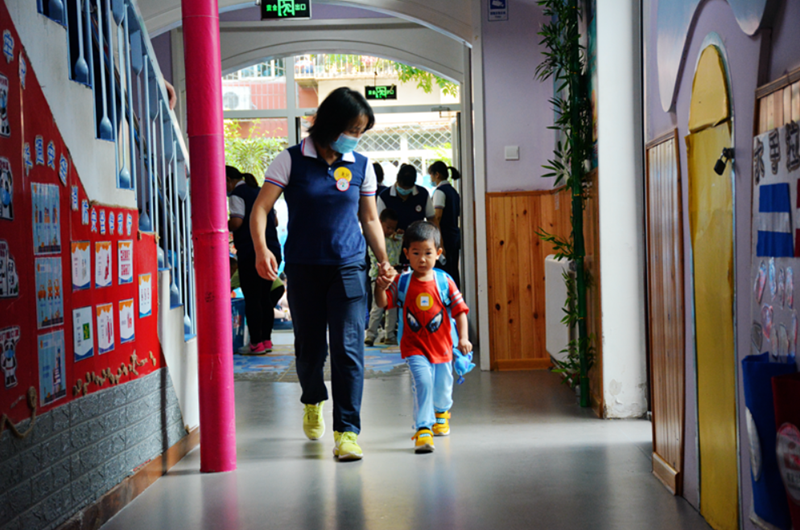 �����к�����Ӣ���׶�԰(־��԰) 