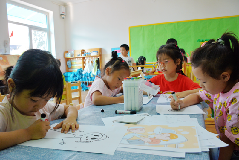 �����к�����Ӣ���׶�԰(־��԰) 