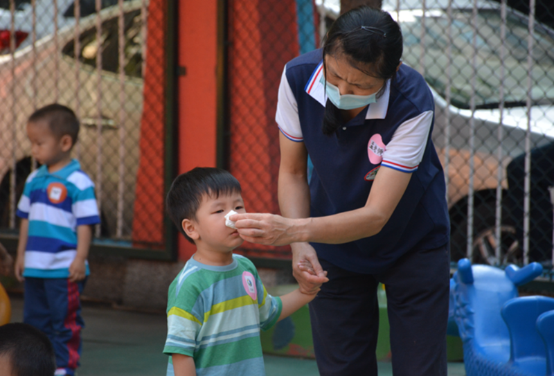 ������Ӣ���׶�԰(־��԰) 